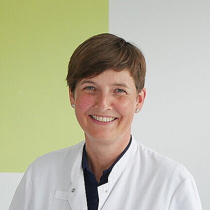 Dr. Julia Schumm, Chefärztin Medizinische Klinik I - Kardiologie Dr. Julia Schumm, Chefärztin Medizinische Klinik I - Kardiologie