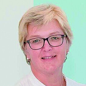 Assistenzärztin Dr. Cornelia Seiterich-Stegmann Assistenzärztin Dr. Cornelia Seiterich-Stegmann
