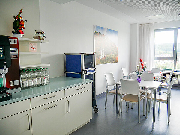 Aufenthaltsraum der Mutter-Kind-Station Aufenthaltsraum der Mutter-Kind-Station