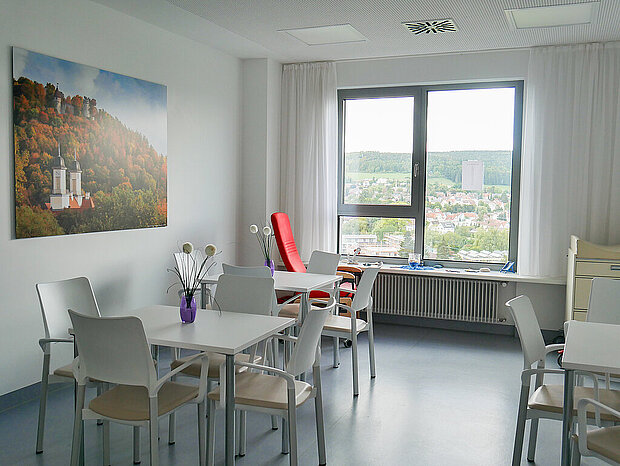 Aufenthaltsraum der Mutter-Kind-Station Aufenthaltsraum der Mutter-Kind-Station