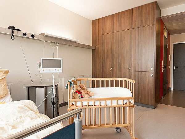 Zimmer auf der Mutter-Kind-Station Zimmer auf der Mutter-Kind-Station